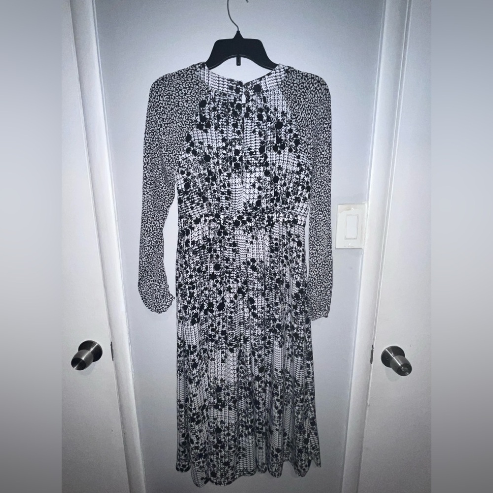 The Limited Black and White Floral Long Sleeve Dress size 0